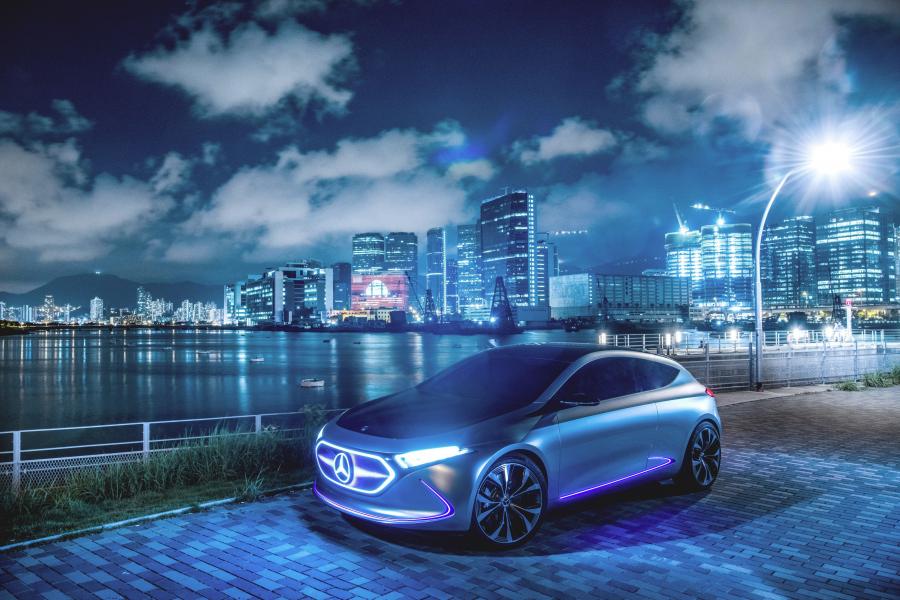  Mercedes-Benz Concept EQA 2017 года  (фото 20 из 20)